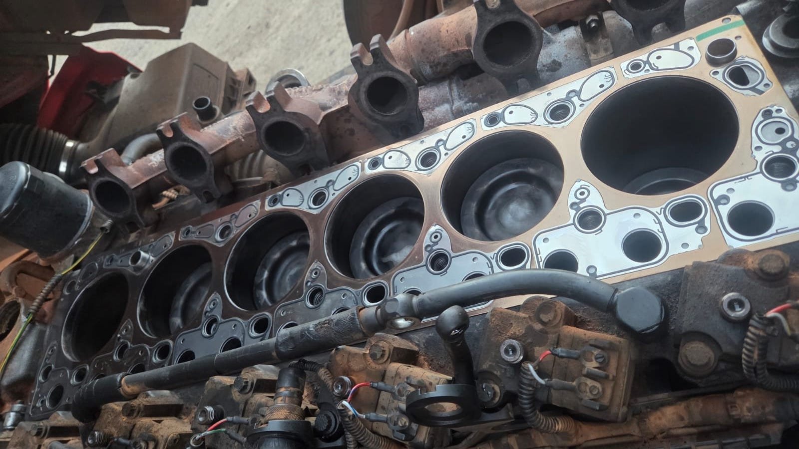 Bloco de motor diesel aberto Mecânica Diesel Anhanguera
